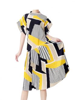 Saramax Abstract Print Dress